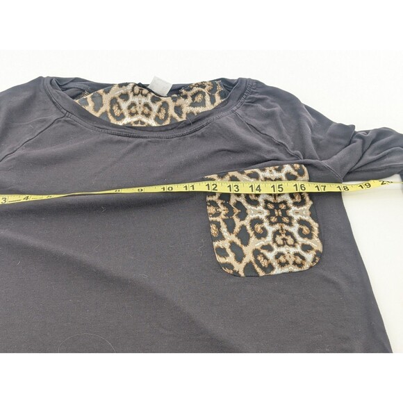 Venus Leopard Black High Low Long Sleeve Top with Front Pocket Size XS - Picture 3 of 7